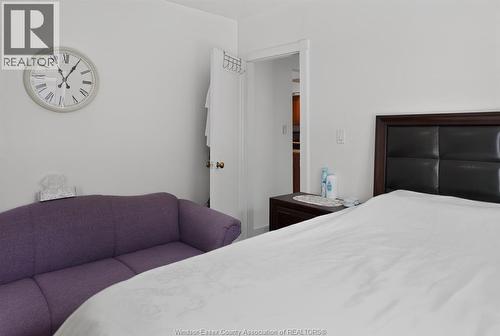 852 Reedmere, Windsor, ON - Indoor Photo Showing Bedroom
