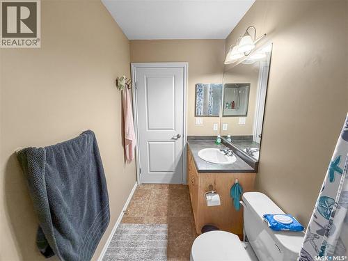 420 303 Slimmon Place, Saskatoon, SK - Indoor Photo Showing Bathroom