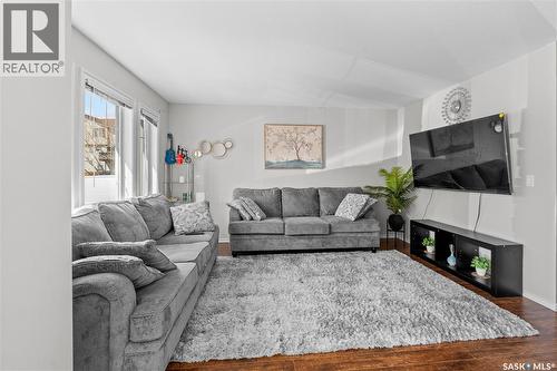 420 303 Slimmon Place, Saskatoon, SK - Indoor Photo Showing Living Room