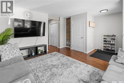 420 303 Slimmon Place, Saskatoon, SK - Indoor Photo Showing Living Room