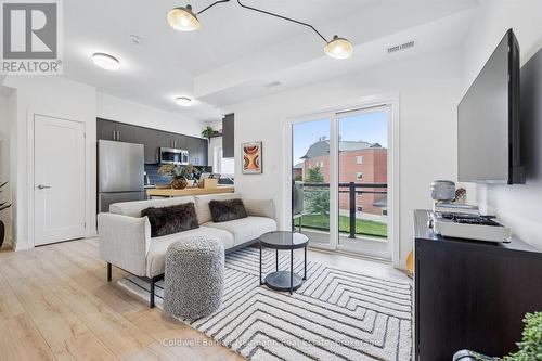 96 - 940 St David Street, Centre Wellington (Fergus), ON - Indoor