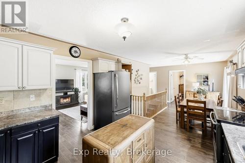 7402 Byers Road, Hamilton Township, ON - Indoor Photo Showing Kitchen