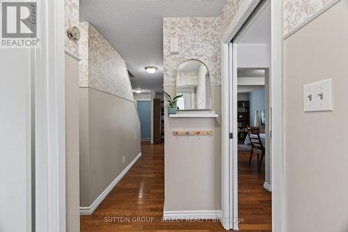 Pocket door between Kitchen & Entryway - 24 - 75 Ansondale Road, London South (South Q), ON - Indoor Photo Showing Other Room