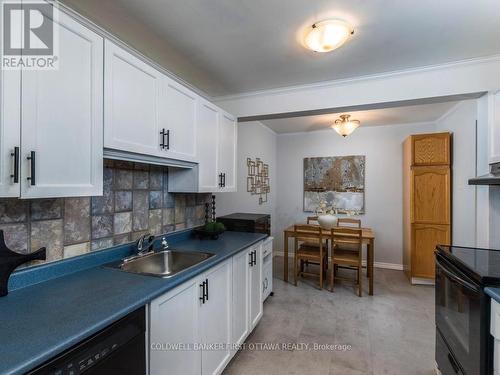 75 Sundback Lane, Ottawa, ON - Indoor Photo Showing Kitchen