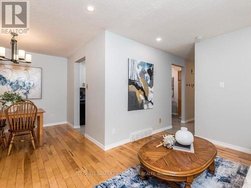 75 Sundback Lane, Ottawa, ON - Indoor Photo Showing Other Room