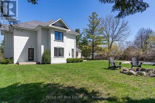 7599 36/37 NOTTAWASAGA SIDE ROAD E  Clearview (Nottawa), ON L0M 1P0