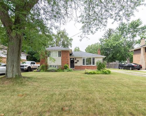1049 Indian Road North, Sarnia, ON 