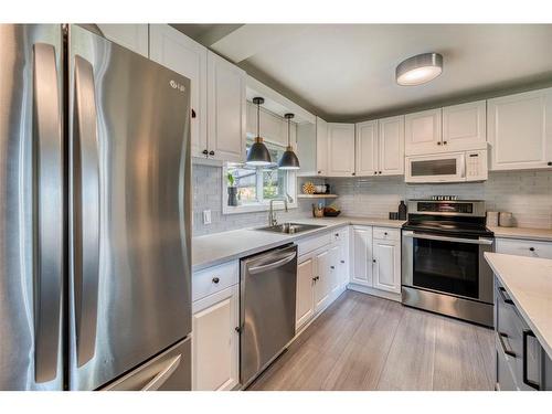 1049 Indian Road North, Sarnia, ON 