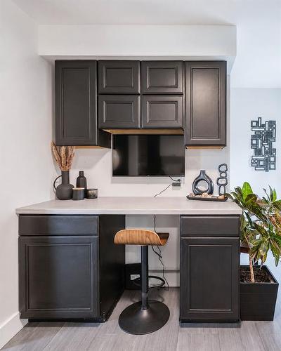1049 Indian Road North, Sarnia, ON 