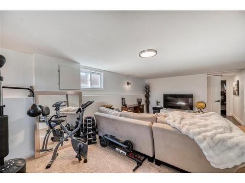 1049 Indian Road North, Sarnia, ON 