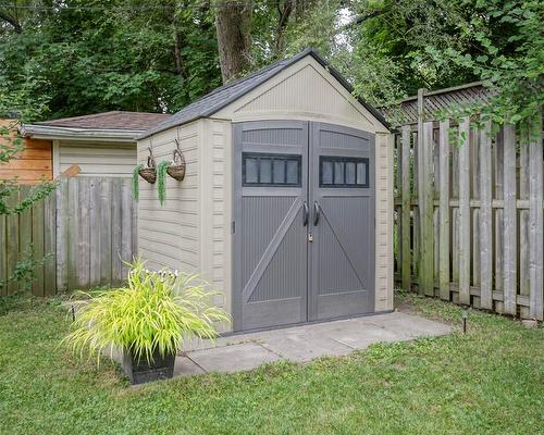 1049 Indian Road North, Sarnia, ON 