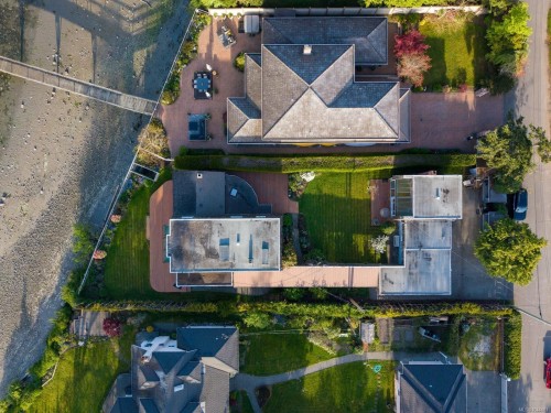 2444 Whidby Lane, Sidney, BC 