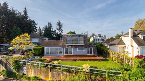2444 Whidby Lane, Sidney, BC 