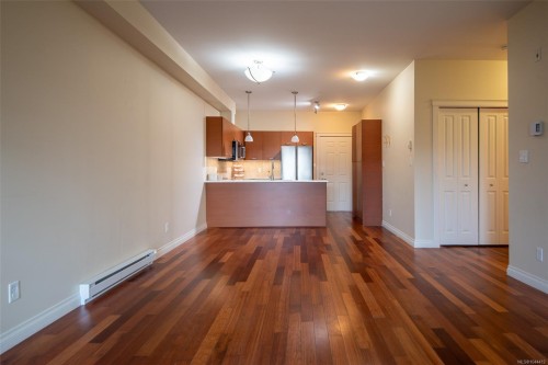 #202-2380 Brethour Ave, Sidney, BC - Indoor Photo Showing Kitchen