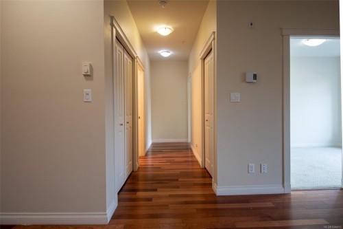 #202-2380 Brethour Ave, Sidney, BC - Indoor Photo Showing Other Room