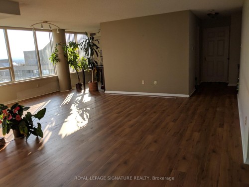 2209-330 Rathburn Road W, Mississauga, ON - Indoor Photo Showing Other Room