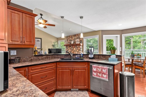 228 Maryland Rd, Campbell River, BC 