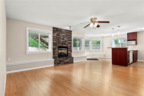 228 Maryland Rd, Campbell River, BC 