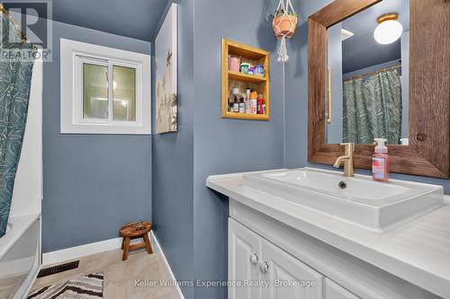 769 Pratt Avenue, Midland, ON - Indoor Photo Showing Bathroom