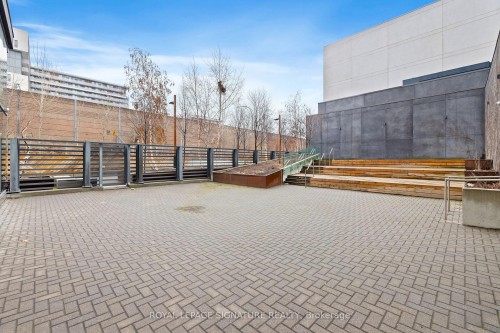 312-160 Flemington Road, Toronto, ON - Outdoor