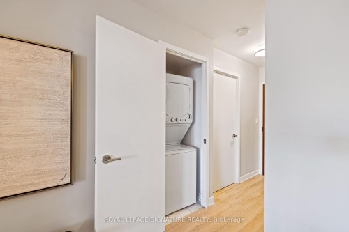 312-160 Flemington Road, Toronto, ON - Indoor Photo Showing Laundry Room