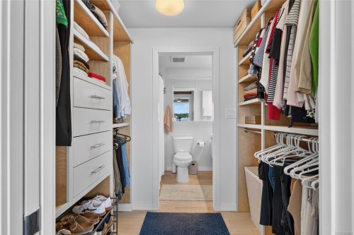 #203-640 Montreal St, Victoria, BC - Indoor With Storage