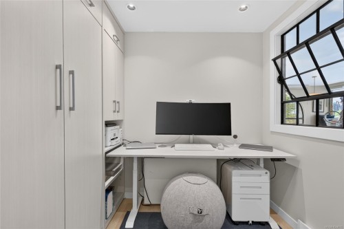 #203-640 Montreal St, Victoria, BC - Indoor Photo Showing Other Room