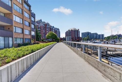 #203-640 Montreal St, Victoria, BC - Outdoor