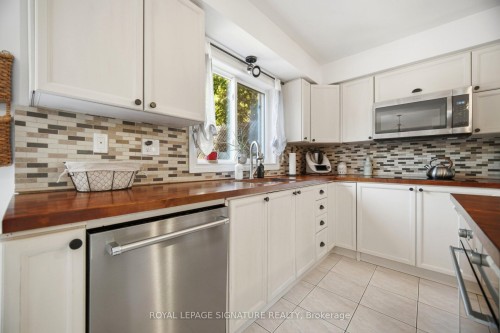 5390 Mcfarren Boulevard, Mississauga, ON - Indoor Photo Showing Kitchen With Double Sink