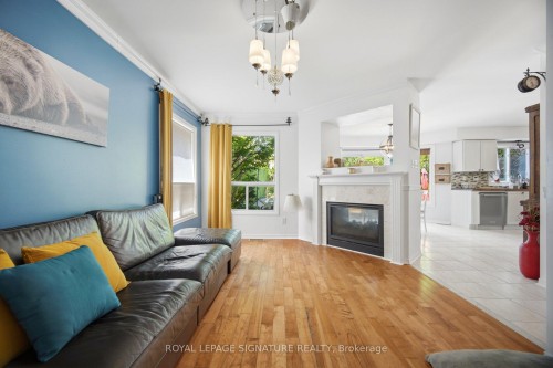 5390 Mcfarren Boulevard, Mississauga, ON - Indoor Photo Showing Living Room With Fireplace