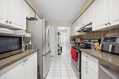 1148 Westview Terrace, Oakville, ON - Indoor Photo Showing Kitchen
