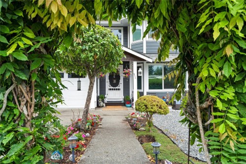 7978 Northview Dr, Crofton, BC - Outdoor