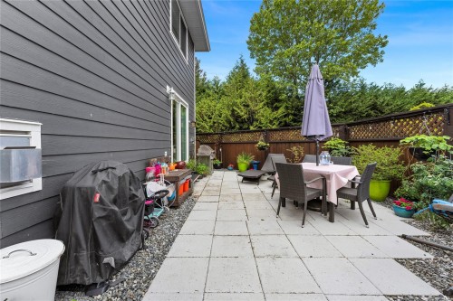 7978 Northview Dr, Crofton, BC - Outdoor With Exterior