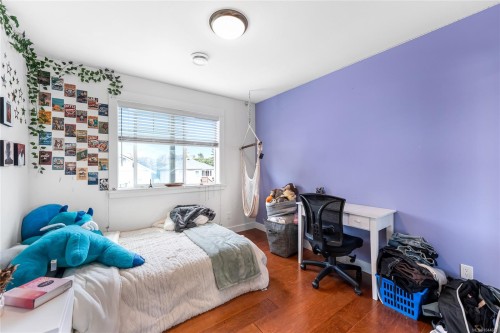 57 Sims Ave, Saanich, BC 