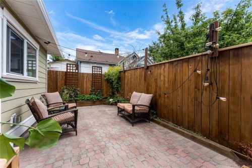 57 Sims Ave, Saanich, BC 