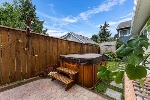 57 Sims Ave, Saanich, BC 