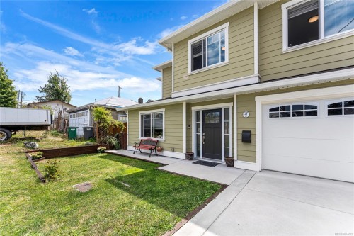 57 Sims Ave, Saanich, BC 