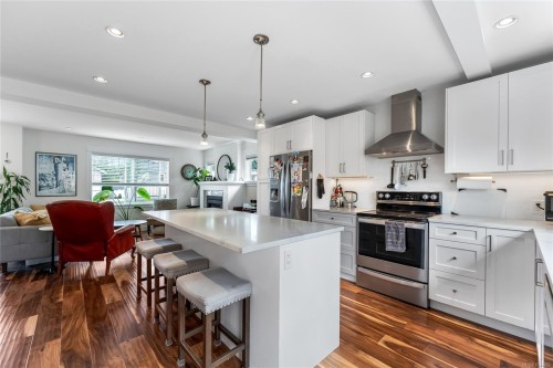 57 Sims Ave, Saanich, BC 