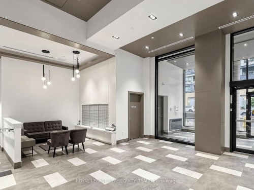 612-840 St Clair Avenue W, Toronto, ON - Indoor Photo Showing Other Room