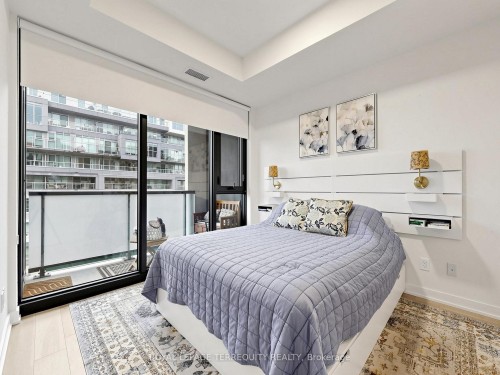 612-840 St Clair Avenue W, Toronto, ON - Indoor Photo Showing Bedroom