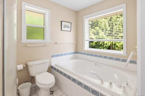 4245 Judge Dr, Cobble Hill, BC 