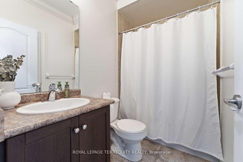 10 Culham Trail, Wasaga Beach, ON - Indoor Photo Showing Bathroom