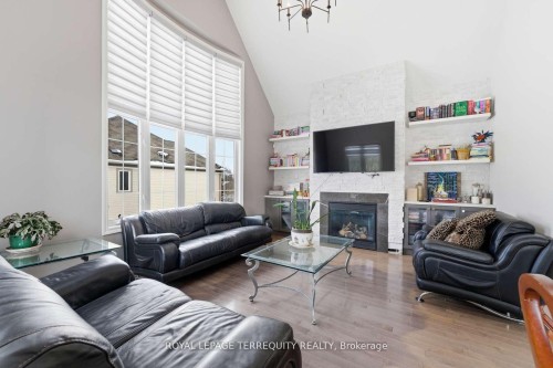 10 Culham Trail, Wasaga Beach, ON - Indoor Photo Showing Living Room With Fireplace