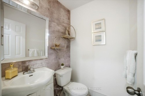 1778 Silverthorn Square, Pickering, ON - Indoor Photo Showing Bathroom