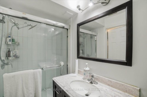 1778 Silverthorn Square, Pickering, ON - Indoor Photo Showing Bathroom