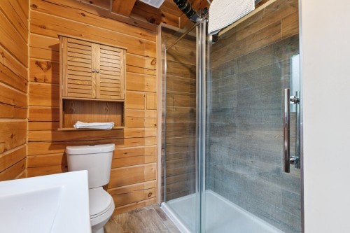 Bathroom - 327 Rue Thomas-Lefebvre, Mansfield-Et-Pontefract, QC - Indoor Photo Showing Bathroom