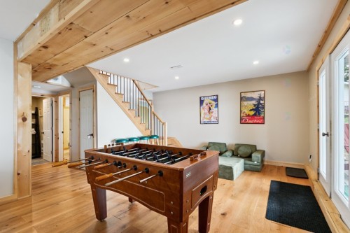 Family Room - 327 Rue Thomas-Lefebvre, Mansfield-Et-Pontefract, QC - Indoor Photo Showing Other Room