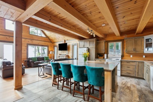 Kitchen - 327 Rue Thomas-Lefebvre, Mansfield-Et-Pontefract, QC - Indoor