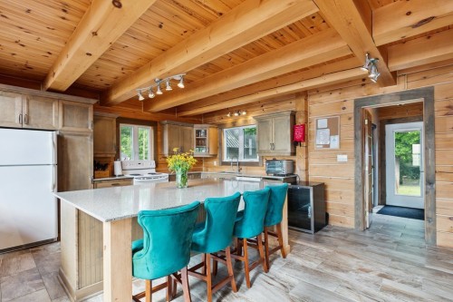 Kitchen - 327 Rue Thomas-Lefebvre, Mansfield-Et-Pontefract, QC - Indoor