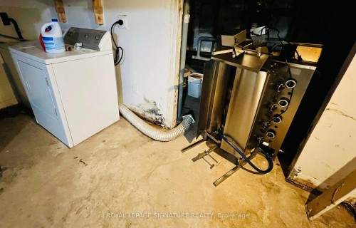 761 Dundas Street W, Toronto, ON 